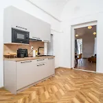 Apartmán Luxapart Big 12people With Breakfast Option Košice