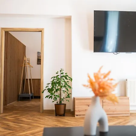 דירה Luxapart Big 12people With Breakfast