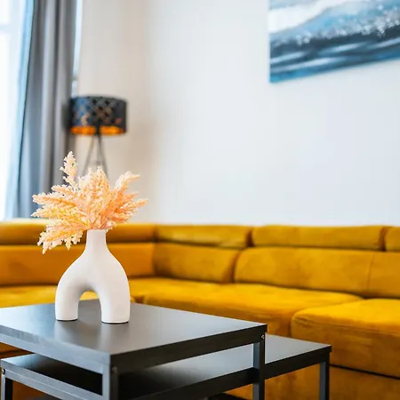 Luxapart Big 12people With Breakfast דירה *