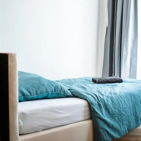 Luxapart Big 12people With Breakfast דירה