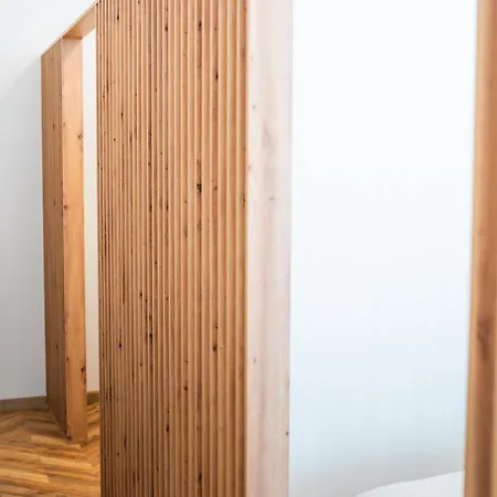 Luxapart Big 12people With Breakfast דירה