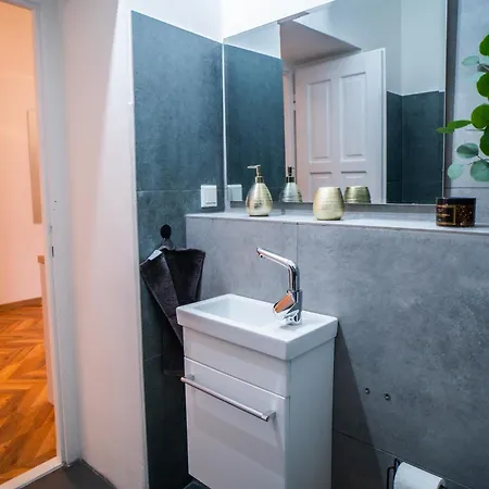 דירה Luxapart Big 12people With Breakfast