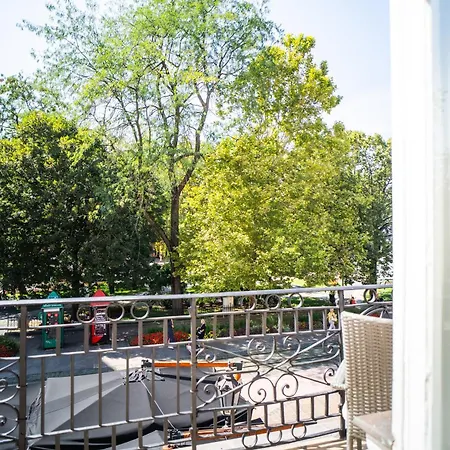 דירה Luxapart Big 12people With Breakfast *