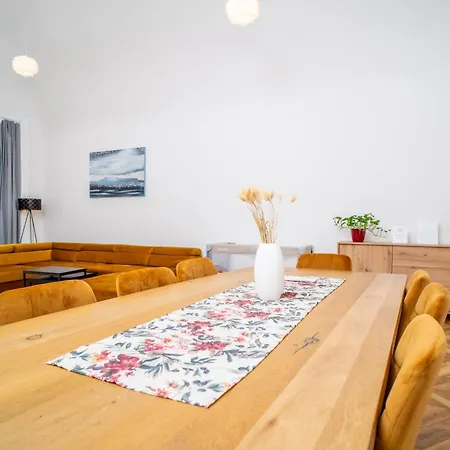 Luxapart Big 12people With Breakfast קושיצה