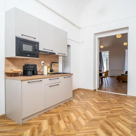 דירה Luxapart Big 12people With Breakfast קושיצה