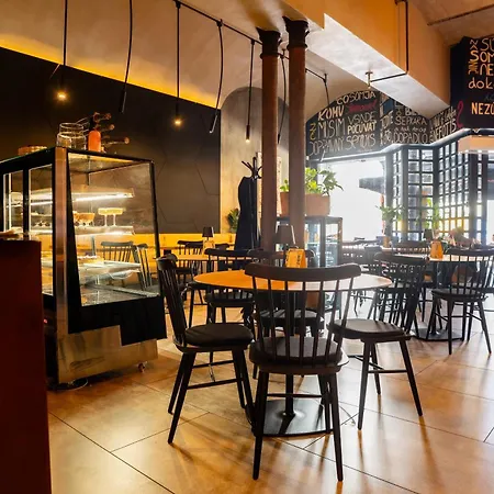 Apartmán Luxapart Big 12people With Breakfast Option